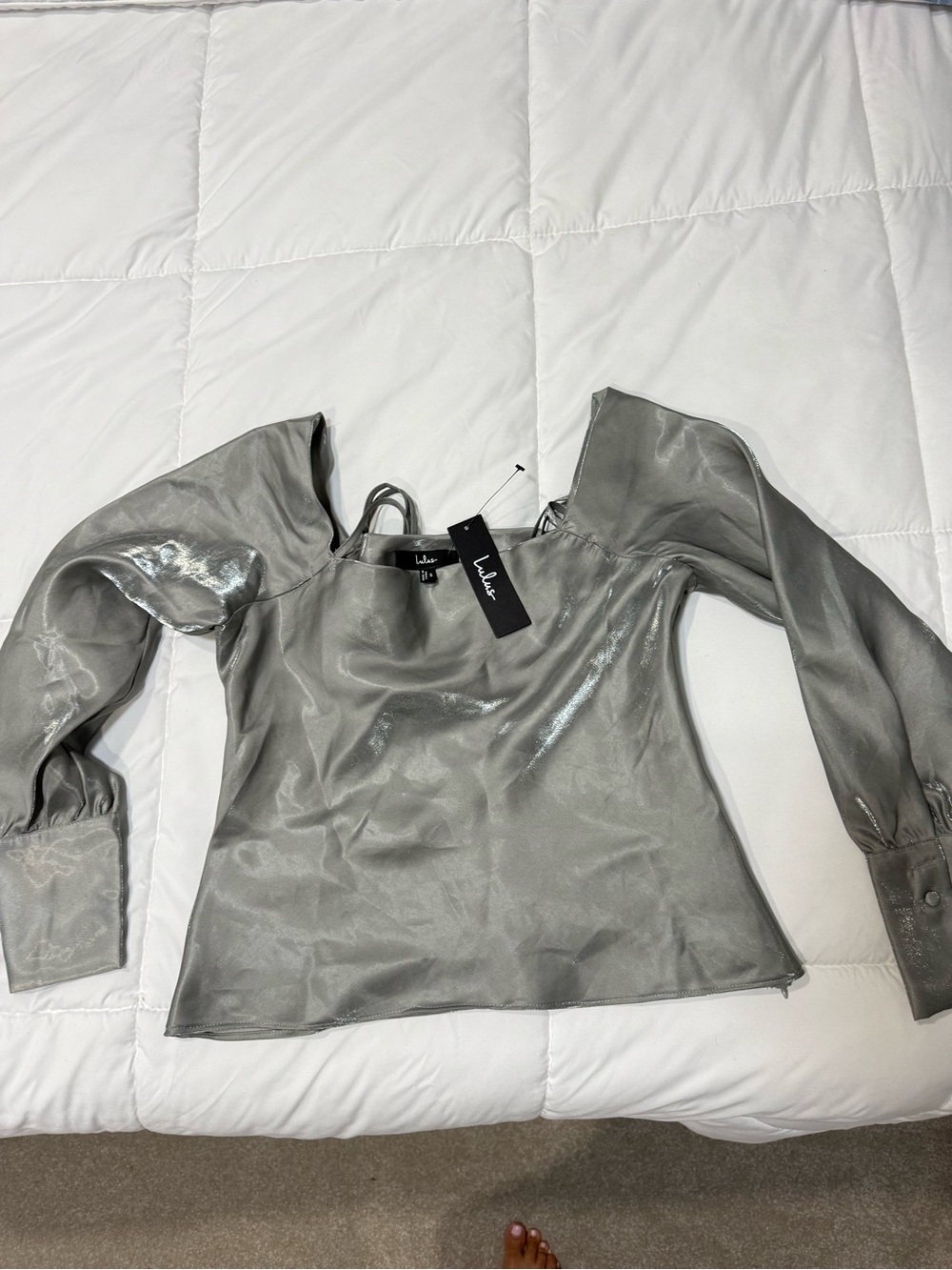 Lulu's Silver Shimmer Off-Shoulder Long Sleeve Top - brand new size small